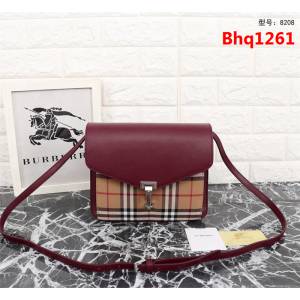 BURBERRY巴寶莉 原單 新款爆款 斜背包 卸下斜背帶兼作手拿包 8208  Bhq1261