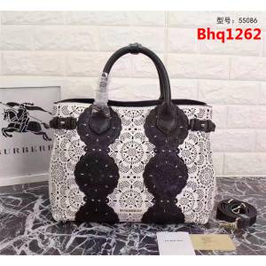 BURBERRY巴寶莉 英倫蕾絲圖案 時尚手套肩背包 55086#  Bhq1262