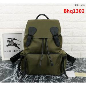 BURBERRY巴寶莉 The Rucksack 男士中號軍旅背包 防雨功能 4791  Bhq1302