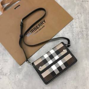 Burberry專櫃新款女包 巴寶莉品牌Horseferry印花斜背包  db1164