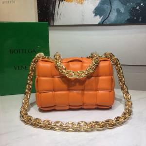 Bottega veneta高端女包 96008 寶緹嘉新款枕頭鏈條包  BV經典款單肩斜挎手提女包  gxz1193