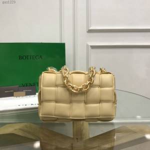 Bottega veneta高端女包 96008木薯 寶緹嘉新款枕頭鏈條包 BV經典款單肩斜挎手提女包  gxz1229