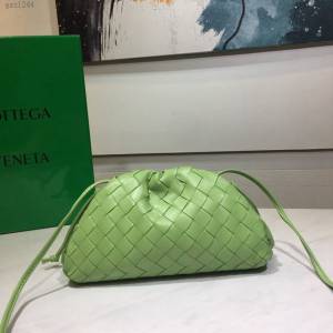 Bottega veneta高端女包 98061 寶緹嘉升級版小號編織雲朵包 BV經典款純手工編織羔羊皮女包  gxz1244