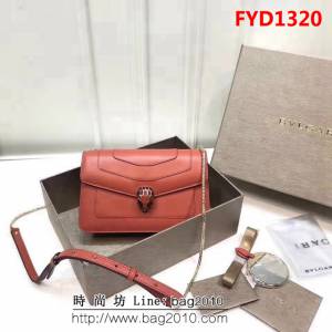 BVLGARI寶格麗 專櫃新款 蛇頭扣環 單層蛇頭包 鏈條單肩斜挎包 B39174 FYD1320