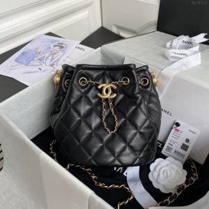 Chanel女包 香奈兒專櫃最新款水桶包 Chanel復古抽繩紐扣包 AS2057  djc4212