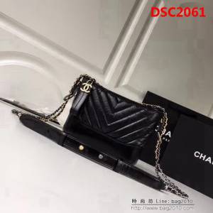 香奈兒CHANEL2018年新款V格 Chanel Gabrielle 全黑色鏈條流浪包 DSC2061