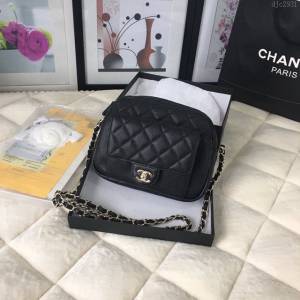 Chanel女包 S0006# 2019年第二款新款相機包 簡單時尚 香奈兒斜挎包 Chanel相機包  djc2931
