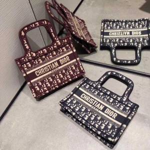 Dior包 迪奧復古凹造型刺繡小號手袋 Dior Mini Book tote手提包  Dyd1101