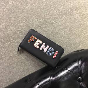 FENDI芬迪 小牛皮 手工縫製 多卡位 小怪獸潮人錢包  fd1157