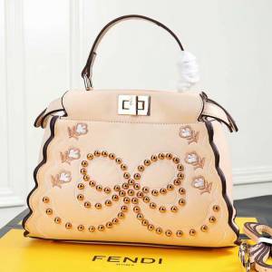 FENDI芬迪 New Fendi 18 秋冬走秀最新款 小型手提包 F0497012  fd1306