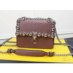 FENDI芬迪 小號 Fendi 2018秋冬新款 Kani翻蓋式手袋 可斜背亦可手提 088 081  fd1313