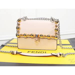 FENDI芬迪 小號 Fendi 2018秋冬新款 Kani翻蓋式手袋 可斜背亦可手提 088 081  fd1314