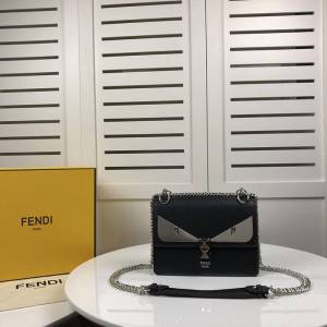 FENDI芬迪 新品小號 FEND時裝秀款 皮革手袋 斜挎手提包  fd1327