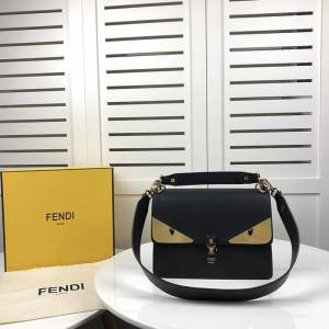 FENDI芬迪 時裝秀款 皮革手袋 可以斜挎或者手提  fd1376