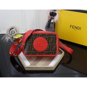 FENDI芬迪 專櫃對版 官方最新相機包 斜跨小包  0997#  fd1475