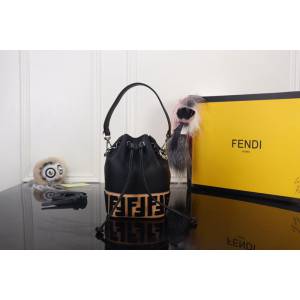 FENDI芬迪 Fendi MINI BUCKET 時尚手提肩背包 可手提 可斜挎 8850  fd1502