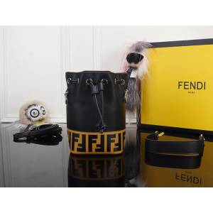 FENDI芬迪 Fendi MINI BUCKET 時尚手提肩背包 可手提 可斜挎 8850  fd1505