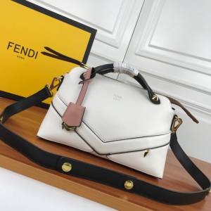 FENDI芬迪 芬家最具實力經典款式 摔紋牛皮 手提斜挎包 5510  fd1753
