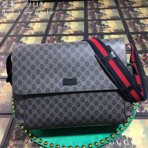 Gucci包 古馳男包 211131克膠 G家新款斜挎包 Gucci男單肩包  gudj1261