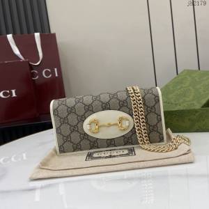Gucci專櫃古馳最新款GG字母圖案Horsebit 1955系列鏈帶錢包 jh2179型號：621892