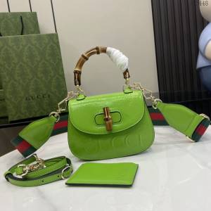 Gucci專櫃古馳最新款Bamboo 1947系列迷你竹節手提包肩背女包 jh2448型號：786482