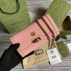 Gucci新款女包 古馳WOC粉色全皮小挎包 竹節鎖扣 Gucci2021新款鏈條錢包 658243  ydg3029