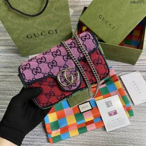 Gucci經典百搭女包 古馳GG Marmont Mini女包 Gucci全皮鏈條迷你小挎包 476433  ydg3271