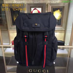 GUCCI 古馳男包 新款 429037 Techpack 高科技帆布 古馳雙肩背包 黑色