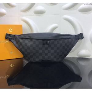 LV腰包 M44336黑格 路易威登Discovery腰包 LV男包 LV男胸包 LV男挎包  ydh3059