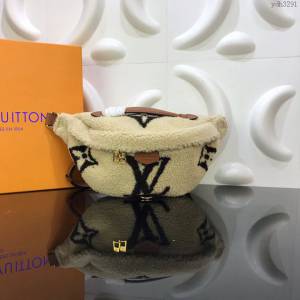 LV包 LV腰包 M55425 Monogram Teddy系列 LV羊毛腰包  ydh3291