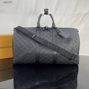 Lv路易威登2023專櫃新款Keepall BANDOULIèRE50旅行袋 LV黑色壓花牛皮男士旅行包 M44810新版本 ydh5197