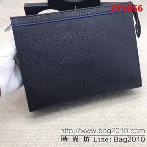 路易威登LV頂級原單 M30573路易威登PochetteVoyage手袋原版複刻手拿包 ZY1056