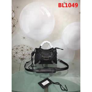 BALENCIAG巴黎世家 原單品質 經典代表作機車包 山羊皮銀邊款 可手提單肩斜跨  BL1049