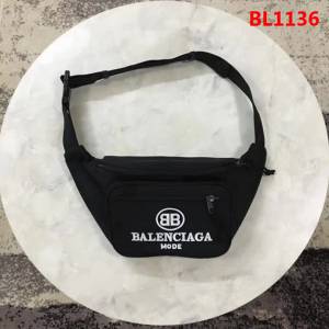 BALENCIAG巴黎世家 帆布胸包腰包 簡單輕便  BL1136