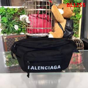 BALENCIAG巴黎世家 專櫃同步更新 帆布胸包腰包 簡約兩用包  BL1255