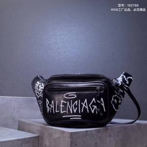 BALENCIAG巴黎世家 頂級原版品質 EXPLORER塗鴉款胸包 腰包 182788  BL1540