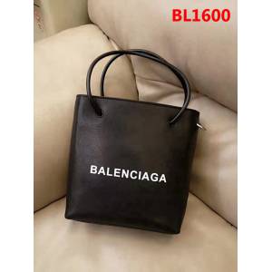 BALENCIAG巴黎世家 有掛件 18新款 粒面頭層小皮手提袋 單肩斜挎包  BL1600