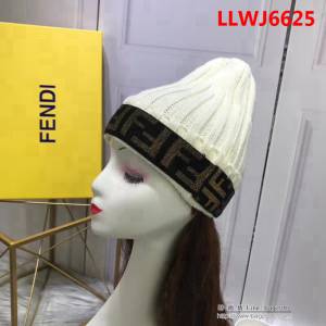 FENDI芬迪 專櫃新品 火爆經典款 百搭羊毛帽 LLWJ6625