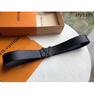 路易威登LV Initiales 40mm 黑色水波紋腰帶 經典款男士皮帶 M9229  xfp1379