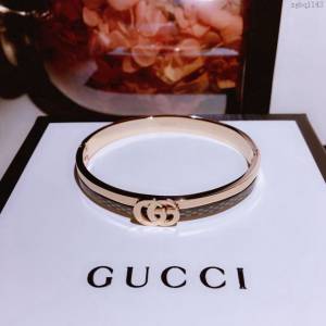 GUCCi飾品 古馳18k琺瑯手鐲 電鍍18k玫瑰金色 Gucci女手鐲  zgbq1143