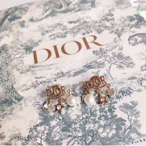 Dior飾品 迪奧經典熱銷款字母三配件耳釘 珍珠星星圓鑽耳環  zgd1204