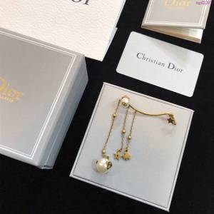 Dior飾品 迪奧經典熱銷款復古淡金色珍珠五角星cd蜜蜂字母單邊耳釘耳夾  zgd1207