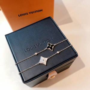 Louis Vuitton純銀飾品 路易威登四葉草瑪瑙貝母手鏈 LV單花單鑽手鏈  zglv2170