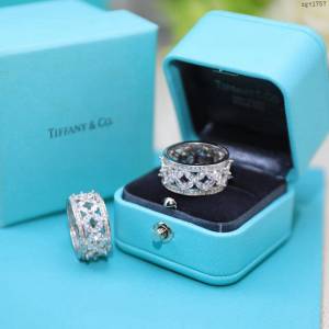 Tiffany純銀飾品 蒂芙尼女士專櫃爆款Setting戒指 Tiffany花邊鑽戒  zgt1757