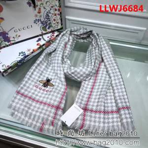 GUCCI古馳官網 18年秀場小千鳥格羊絨長圍巾 LLWJ6684