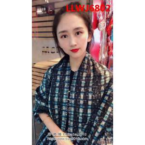 CHANEL香奈兒 2018年度最新火爆款 條紋百搭羊絨混紡圍巾 LLWJ6802