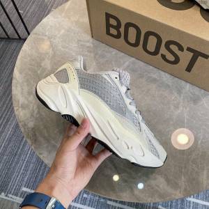 Adidas男女椰子鞋 阿迪達斯Static侃爺聯名限定椰子700 Adidas Yeezy Boost 700  xhn1539