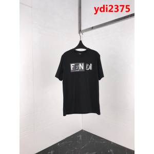 Fend芬迪 19ss早春新款 官網同步發售 錯亂字母印花 白色男款短袖 ydi2375